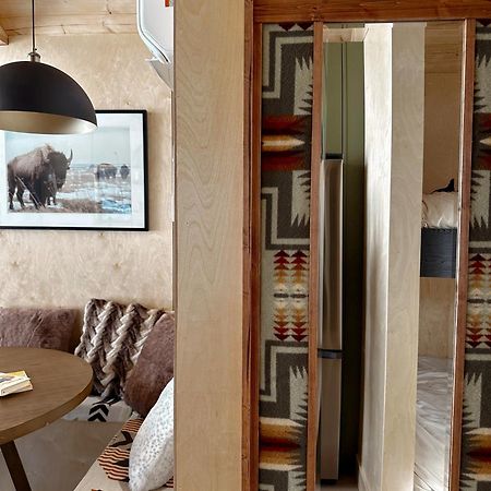 Yellowstone Peaks Hotel アイランド・パーク エクステリア 写真