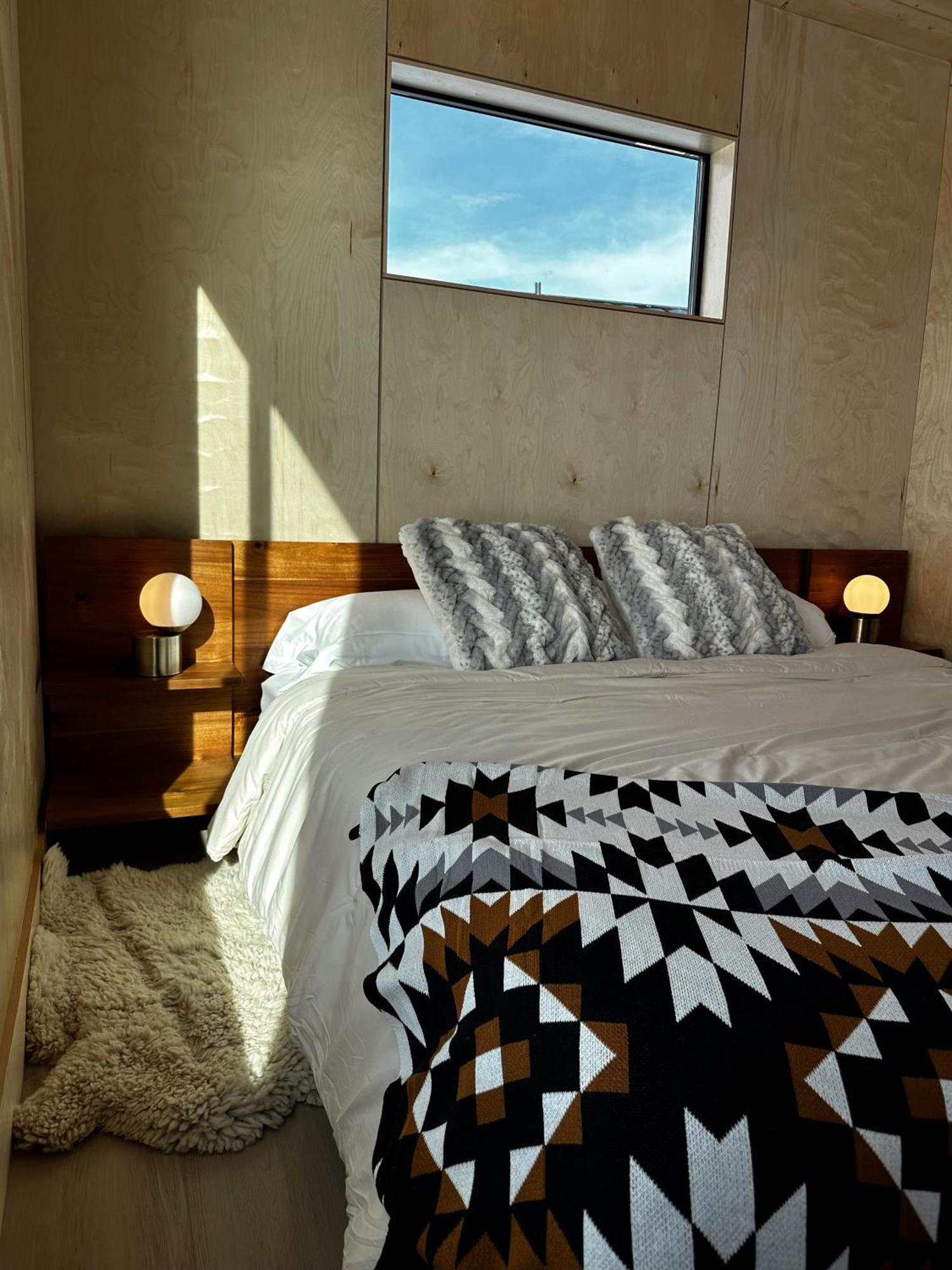 Yellowstone Peaks Hotel アイランド・パーク エクステリア 写真